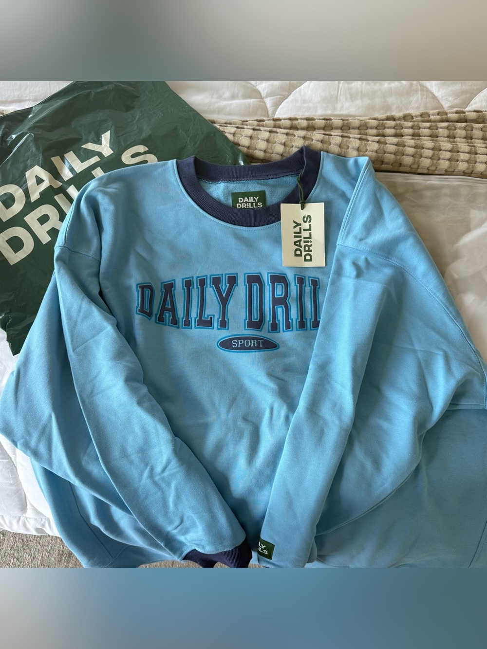 NWT Daily Drills Sport Crew